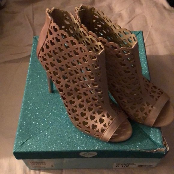 Betsey Johnson Shoes - Betsey Johnson peep nude hearts satin 8